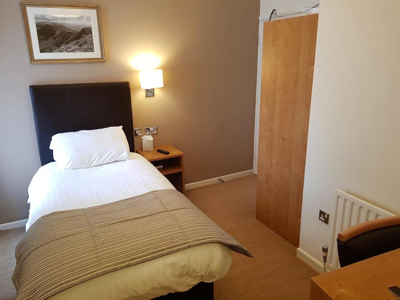 Hotel The Wellington Brecon Exterior foto